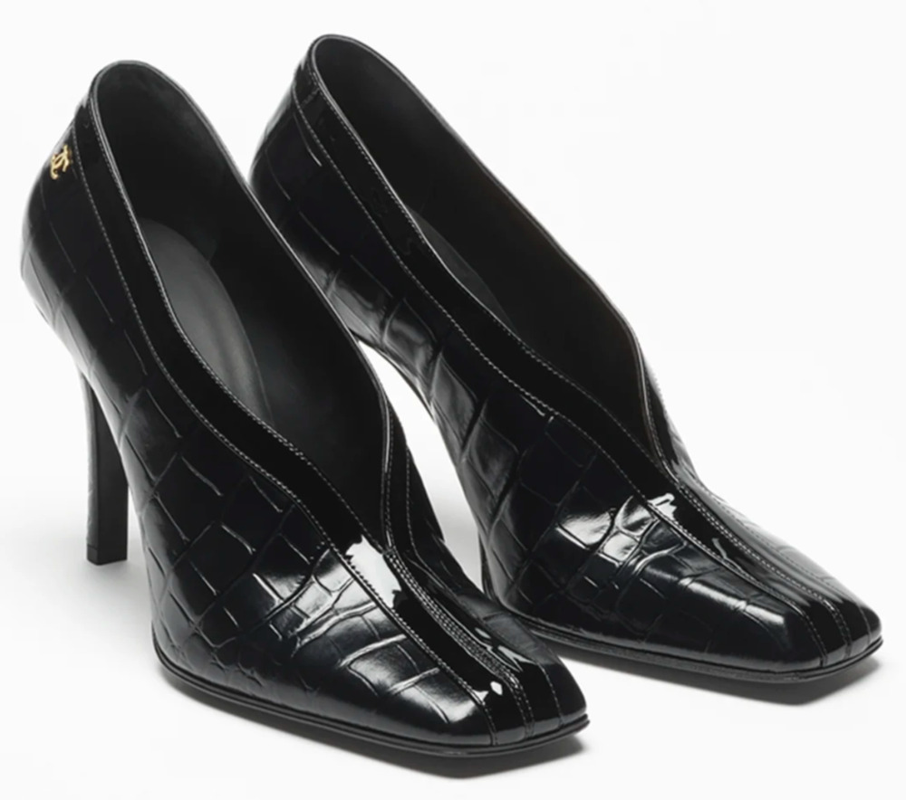Chanel 26S Blazy Black Crocodile Croc Embossed Patent CC Gold Logo Heel Pump 41